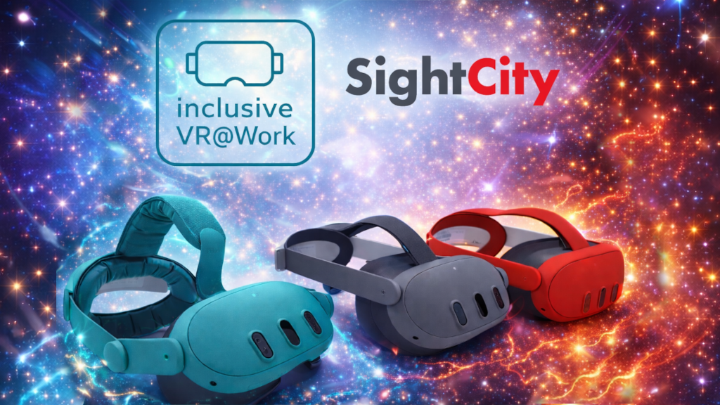 Das Inclusive VR Logo und das Sightcity Logo schweben über drei VR Brillen, die in den Farben der Logos eingefärbt sind. Türkis, rot und grau. Der Hintergrund zeigt den blau orange strahlenden Weltall.